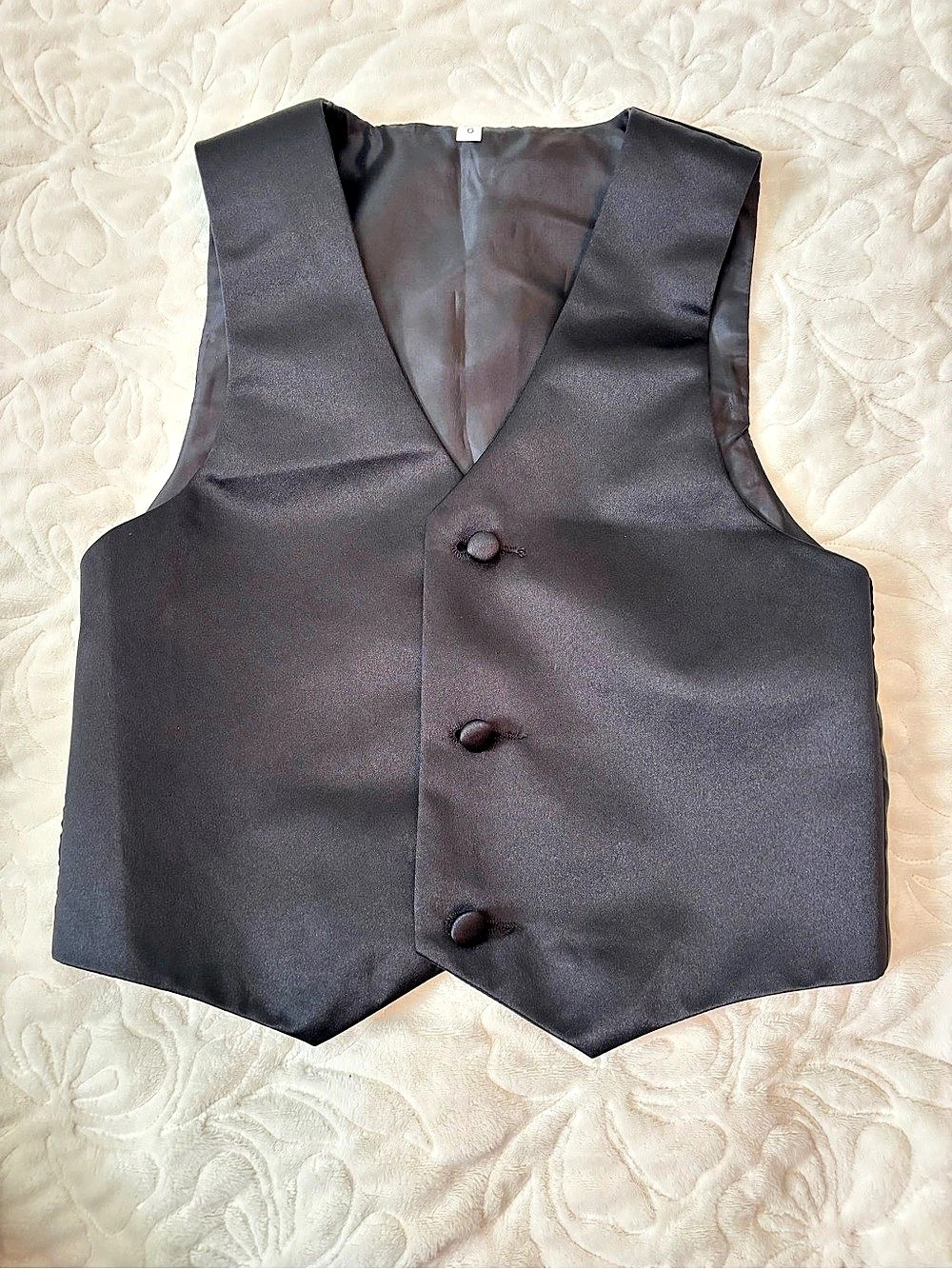 Boys Black Vest Size 6 Like New